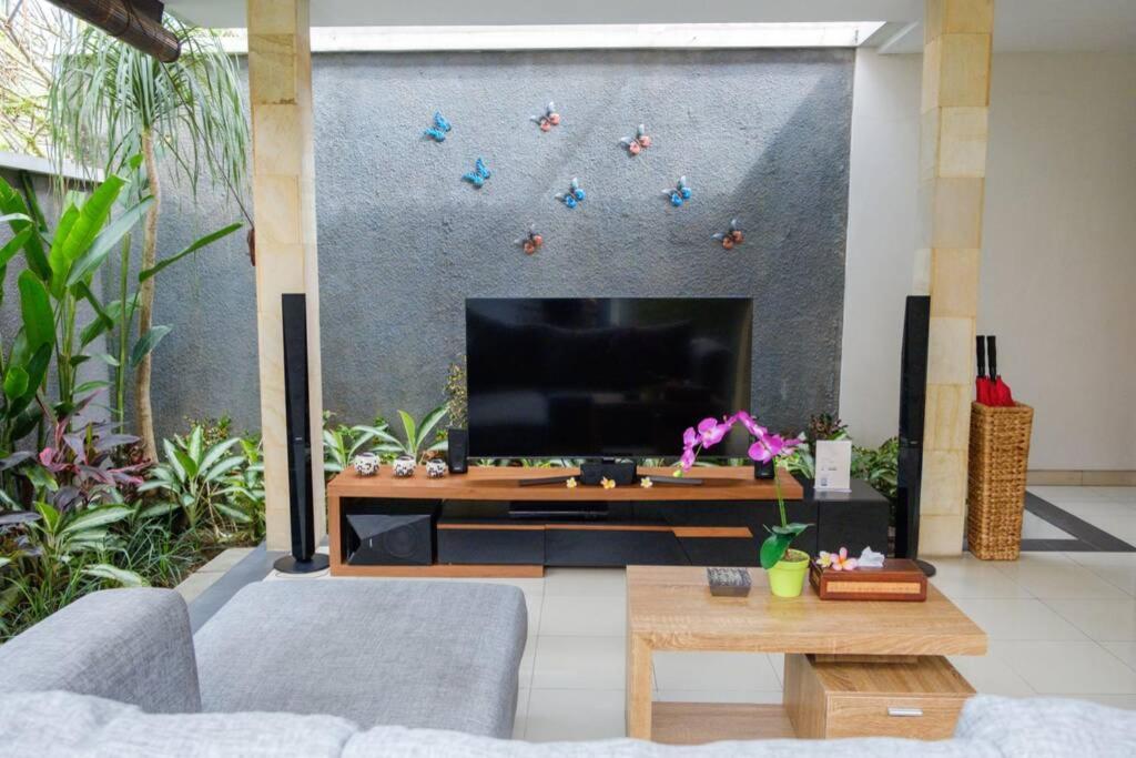 Villa Akmali Berawa - 3 Bedrooms Canggu Екстериор снимка